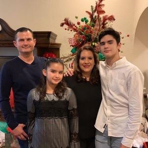 Meet your Posher, Cesar